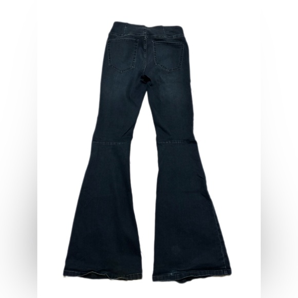 Free People Bell Bottom/Super Flared Jeans - Picture 2 of 4